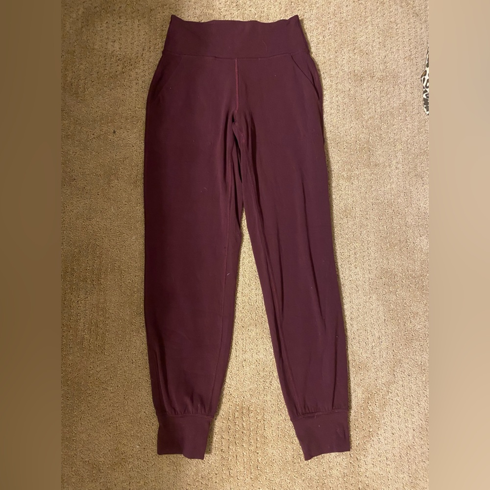 Maroon lululemon joggers